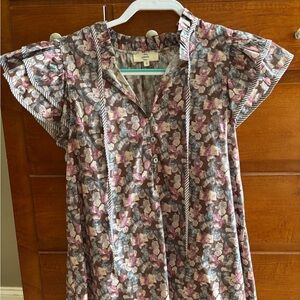 Entro Floral Blouse with Ruffle Sleeves - Pink and Gray